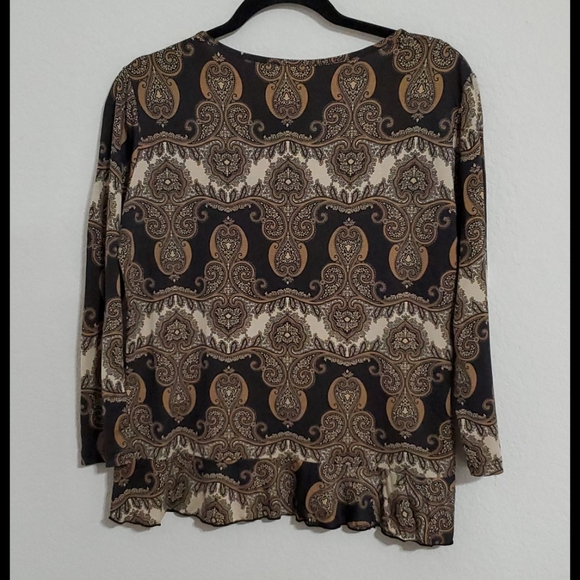Long sleeve paisley pattern ruffle hem sz.Medium EUC - Picture 5 of 7